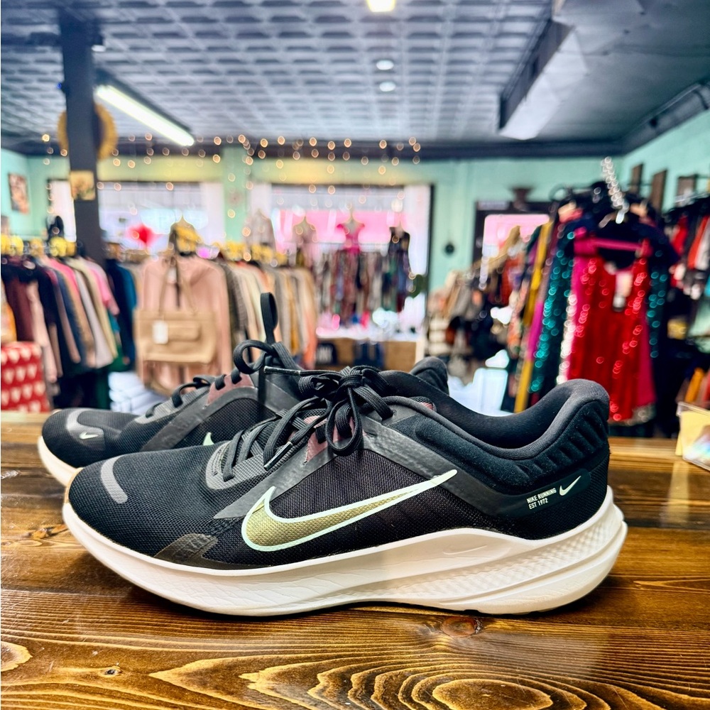 Nike Black and White Quest 5 Road Running Sneakers